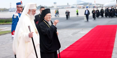 Patriarhul Ecumenic Bartolomeu I a ajuns în România foto basilica jpg