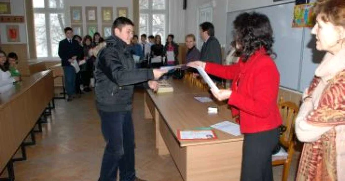 La acest concurs elevii primesc diplome, dar şi execursii în străinătate, foto Ciprian Dragomir