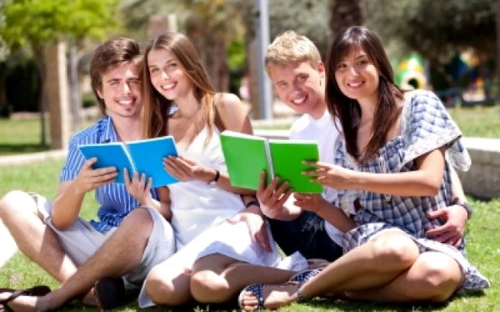 Pentru Erasmus Plus sunt eligibili atât studenţii, cât şi cadreledidactice FOTO: SHUTTERSTOCK