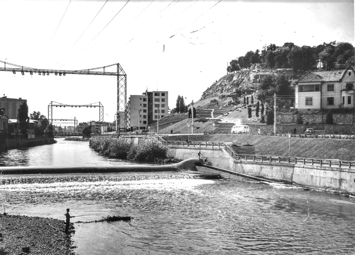 Cartierul Grigorescu a fost construit pe unul dintre malurile Someșului. FOTO: Azopan