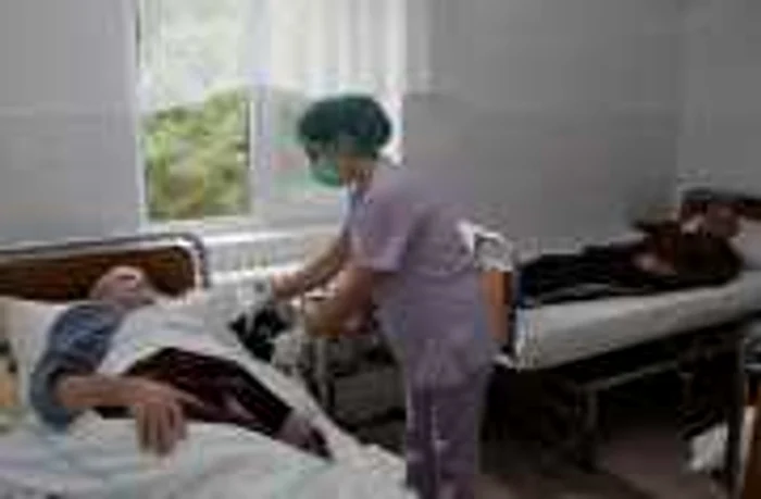 Bolnavii de tuberculoză trebuie să stea cel puţin trei săptămâni internaţi în spital  FOTO Arhivă