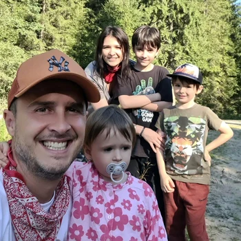 Ce familie numeroasă are artistul!