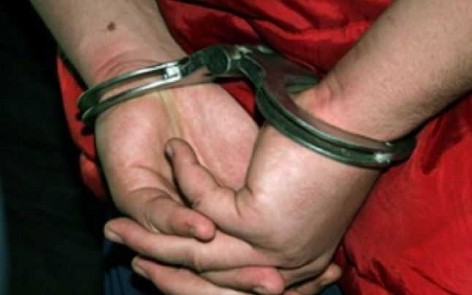 Cea mai scumpă partidă de sex în zona Gării Brașov. Bărbatul jefuit avea în borsetă 76.000 euro și bijuterii din aur