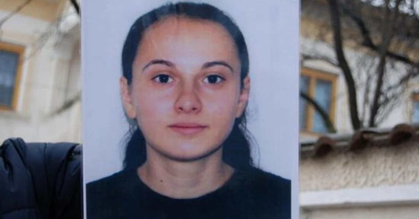 Părinţii şi bunicii o mai pot vedea pe Ileana doar în fotografii