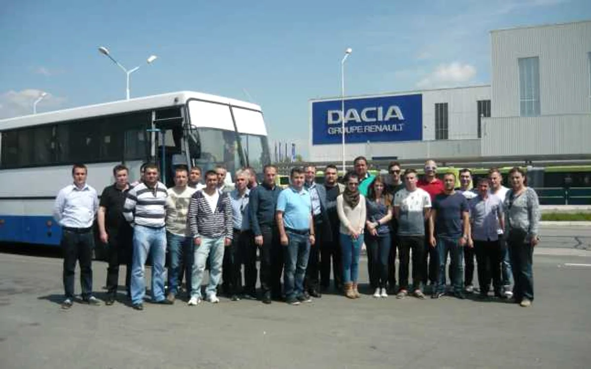 Studenţi în vizită la Dacia Mioveni FOTO Mariana Iancu