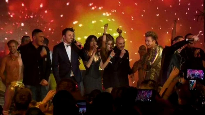 Eurovision 2015: Artiştii au interpretat piesa „Waterloo“, a trupei ABBA, la „Life Ball“ din Viena FOTO: TVR