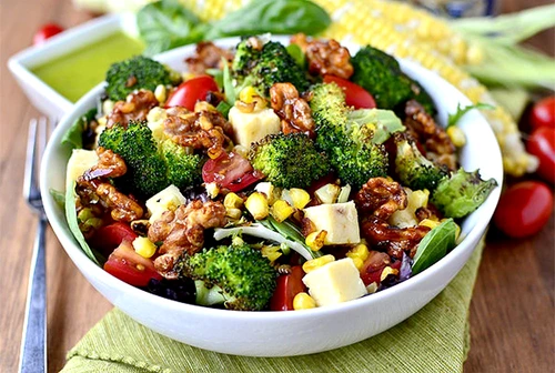 salata nuci caramelizate jpeg
