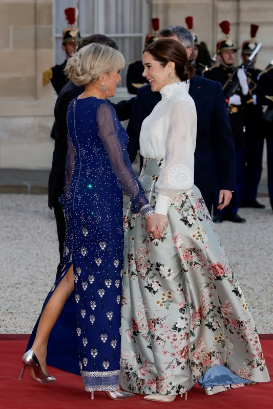Brigitte Macron și Regina Mary
