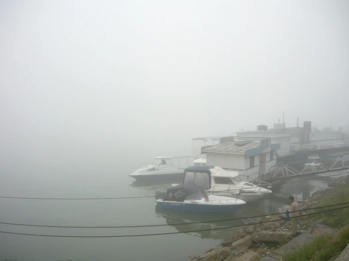 Ceaţă în portul Tulcea FOTO Adevărul