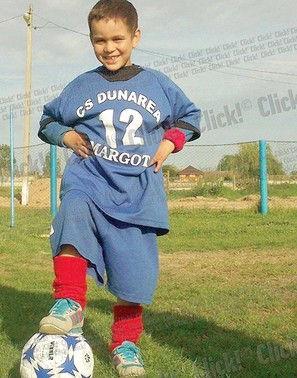 Gigi-Becali de Bechet face deja fotbal de un an (Fotografii: Click!)