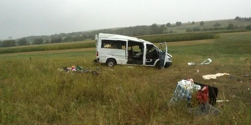 Accident cu microbuz la Suceava