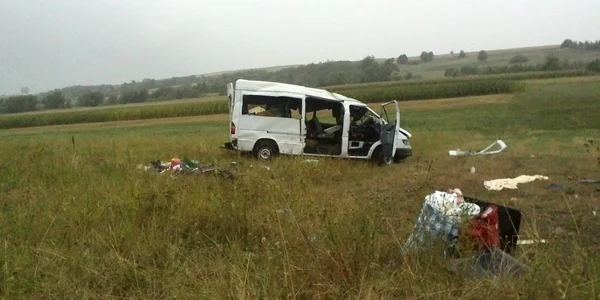 Accident cu microbuz la Suceava