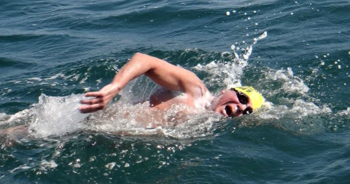 Cyril Baldock a reuşit să traverseze Canalul Mânecii în 12 ore şi 45 de minute. FOTO abc.net.au