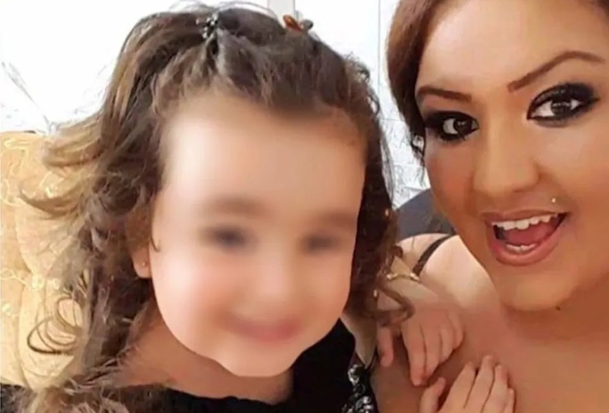 O tânără de 28 de ani a murit la două săptămâni după ce și-a mărit buzele: „Nu am putut face nimic pentru ea"