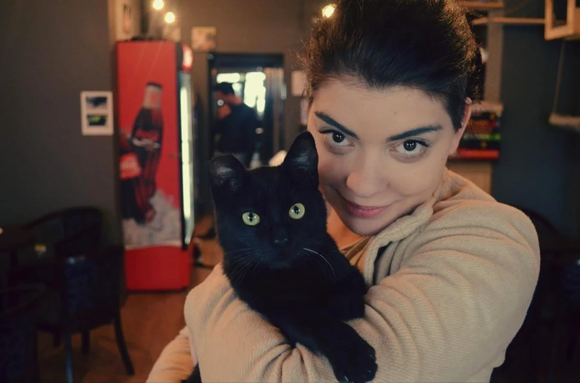 Lady Cat e rodul pasiunii pentru pisici a Ralucăi Aniţa