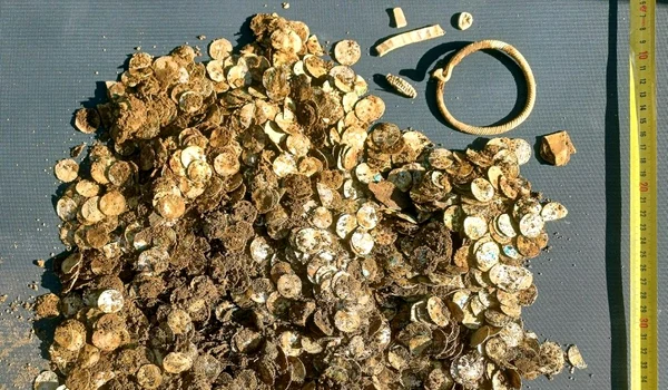 Tezaur de argint din Epoca Vikingilor descoperit în Finland