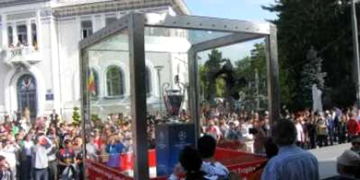 Cupa Campionilor a poposit pentru o oră la Piteşti