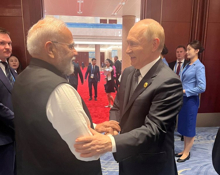 Kremelj: Rusija in Kitajska ne izvajata testiranj jedrskega orožja, Rusija zavezana prepovedi