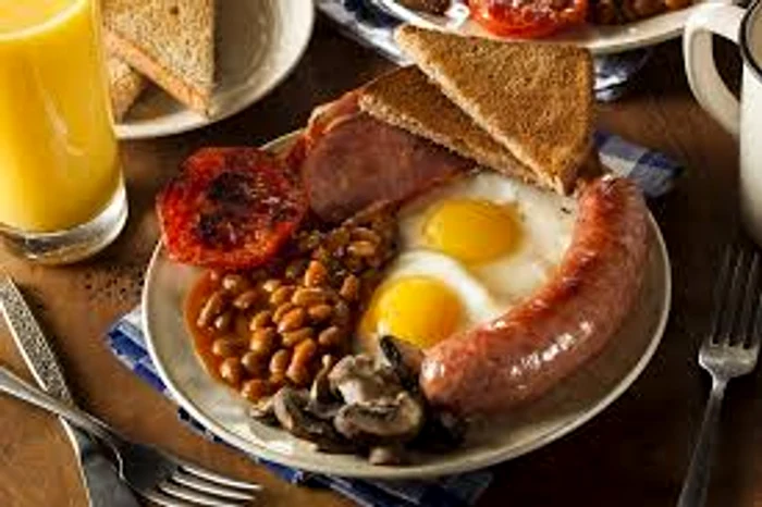 
    Specialiștii ne recomandă un dejun consistent Sursa foto:  bunădimineața.ro  