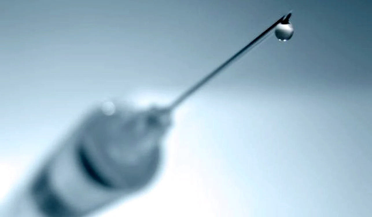 
    Mai mulţi români vor fi vaccinaţi împotriva virusului H1N1  