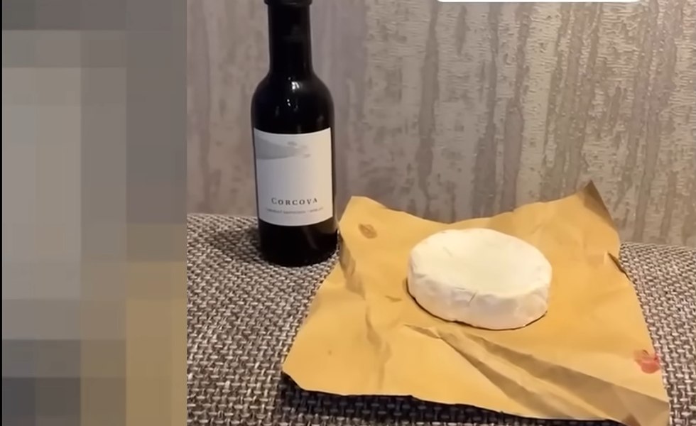 Cum au fost păcălite Oana Roman și Ana Morodan să promoveze „Brânza regelui“. Fiica lui Petre Roman: Acest personaj să răspundă legal pentru ceea ce face VIDEO