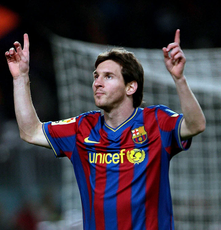 
    Messi i-a devansat pe Iniesta şi Xavi  
