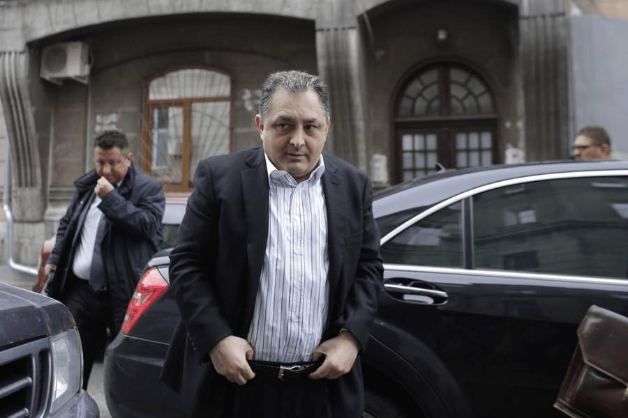Ponta a câștigat procesul cu Vanghelie. Fostul primar va plăti daune de 10.000 de euro