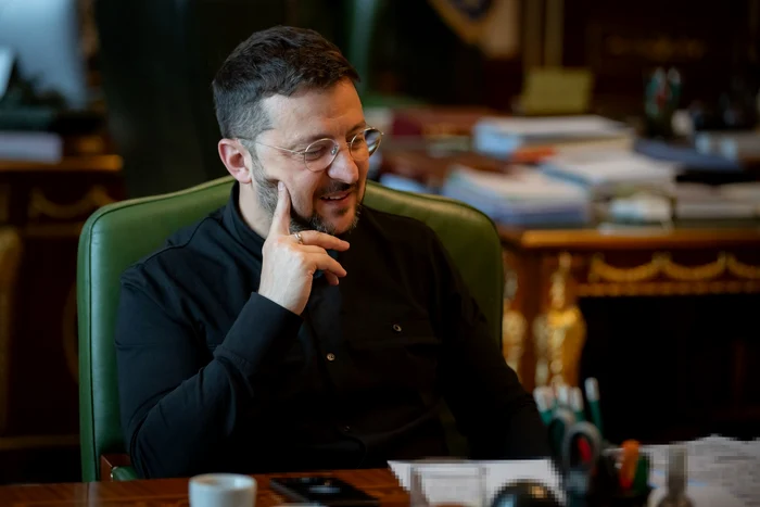 Volodimir Zelenski l-a sunat pe președintele ales Nicușor Dan. „L-am invitat să viziteze Ucraina”