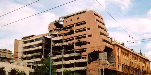 Serb milit bomb nato jpg