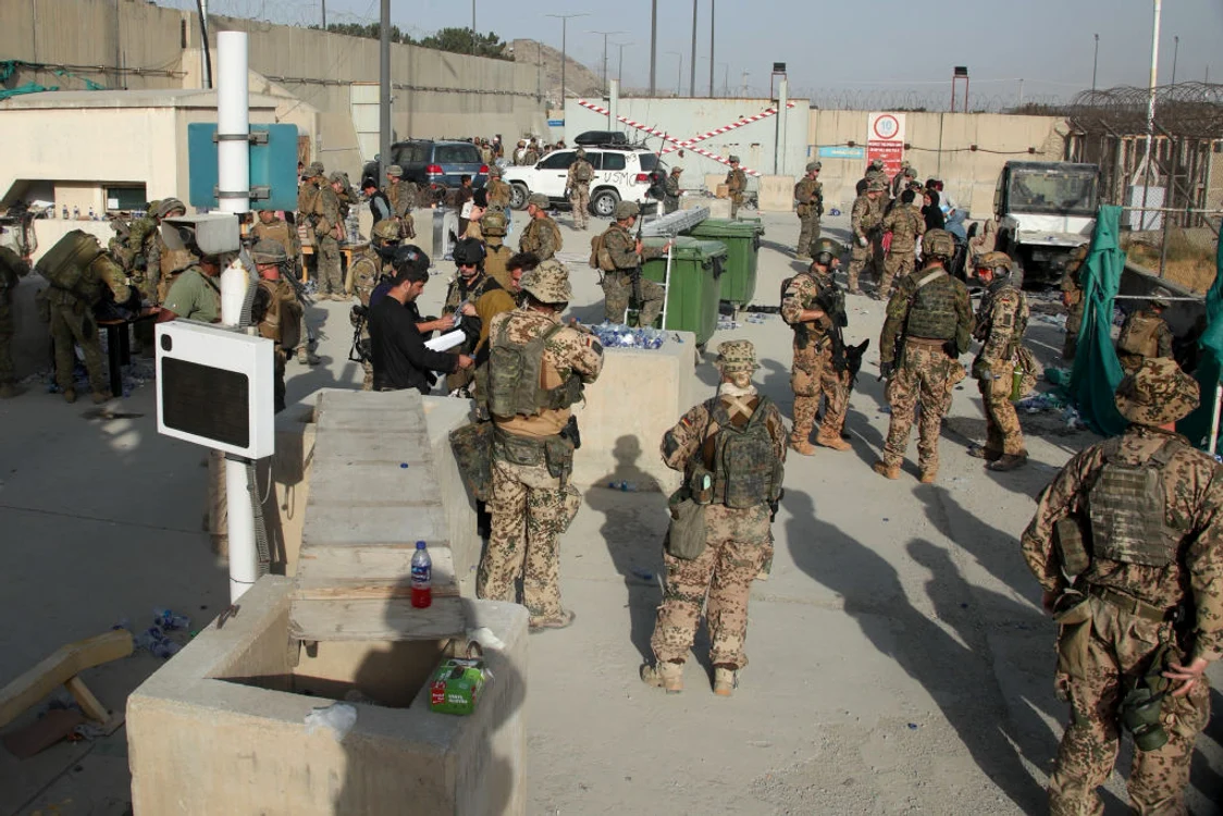 
    Un soldat afgan a fost ucis şi alţi trei au fost răniţiFoto: Getty Images  