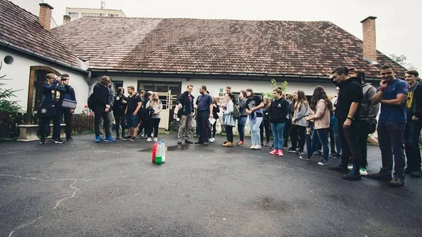 ”Așa a luat naștere harta Ungariei Mari”, li se explică elevilor maghiari într o școală din Harghita jpeg