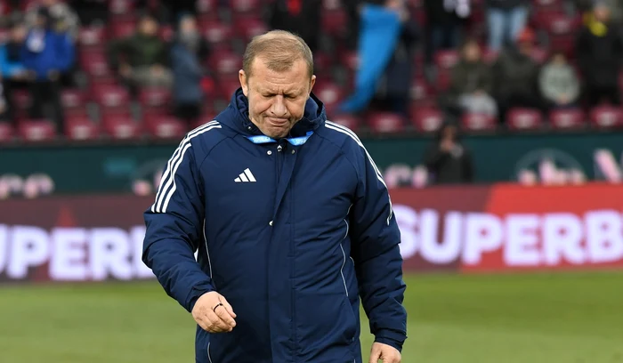 Dorinel Munteanu, cu capul plecat