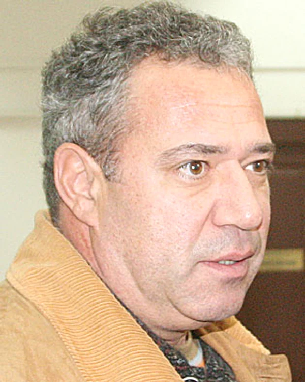 Deşi Romaniţa l-a luat ieri la parastasul de un an, băiatul nu a putut urca pe munte