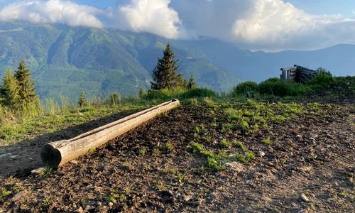 Culmea sudică a Munţilor Căpăţânii din Carpaţii Meridionali deţinută de Vaideeni - Vâlcea Foto Asociaţia Culturală Moştenitorii