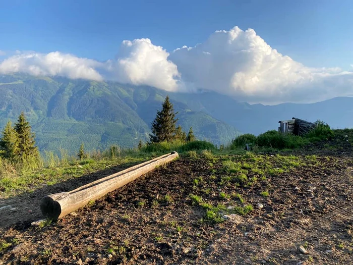 Culmea sudică a Munţilor Căpăţânii din Carpaţii Meridionali deţinută de Vaideeni - Vâlcea Foto Asociaţia Culturală Moştenitorii