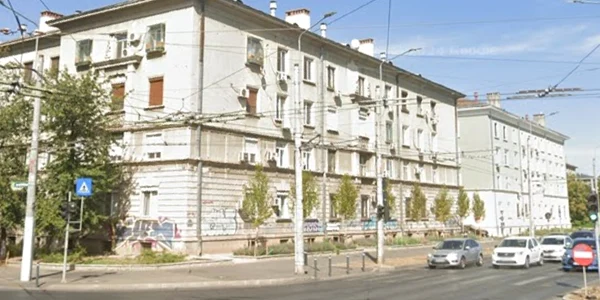 Bloc rusesc FOTO Google Maps