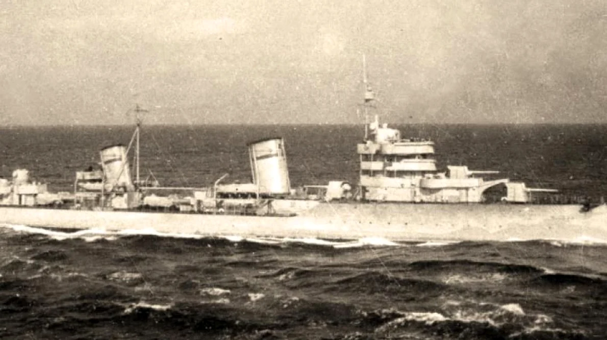 Cum a fost scufundat distrugătorul sovietic "Moskva"?!? jpeg