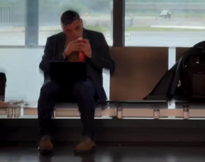 George Simion în Aeroportul din Sibiu, luni, 5 mai. FOTO: Turnul Sfatului