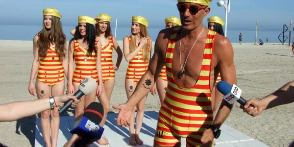 Radu Mazăre şi salvamariţele din Mamaia şi-au făcut tatuaj