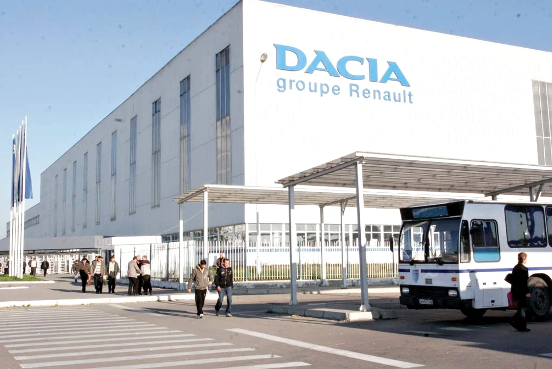 Decizia de oprire a fost determinată de dificultăţile de aprovizionare în urma unei greve care avut loc la un furnizor de subansamble din Franţa.