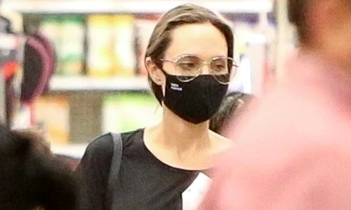 9 anagelina jolie la cumparaturi 8 jpg jpeg