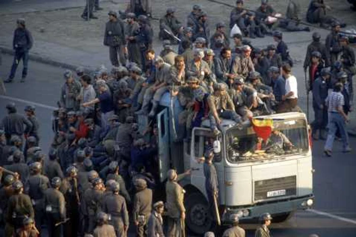 21 de ani de la luptele de stradă din Capitală Foto: Photoland Corbis