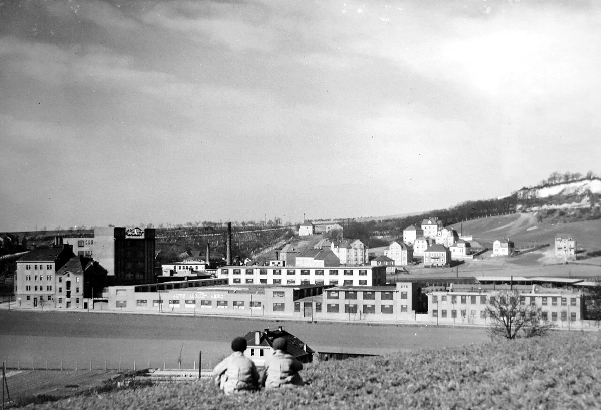 Fabrica Walter din Praga, în 1931. Industria cehoslovacă reprezenta una dintre principalele surse de produse industriale și utilaje pentru piața românească în perioada interbelică