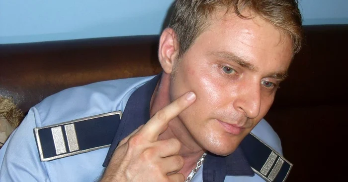 Ştefan Turcu spune că a fost lovit cu pumnul în faţă de şeful său