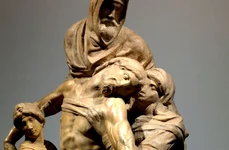 Restaurarea sculpturii „Pietà Bandini” a lui Michelangelo a dezvăluit defecte în marmură / VIDEO jpeg