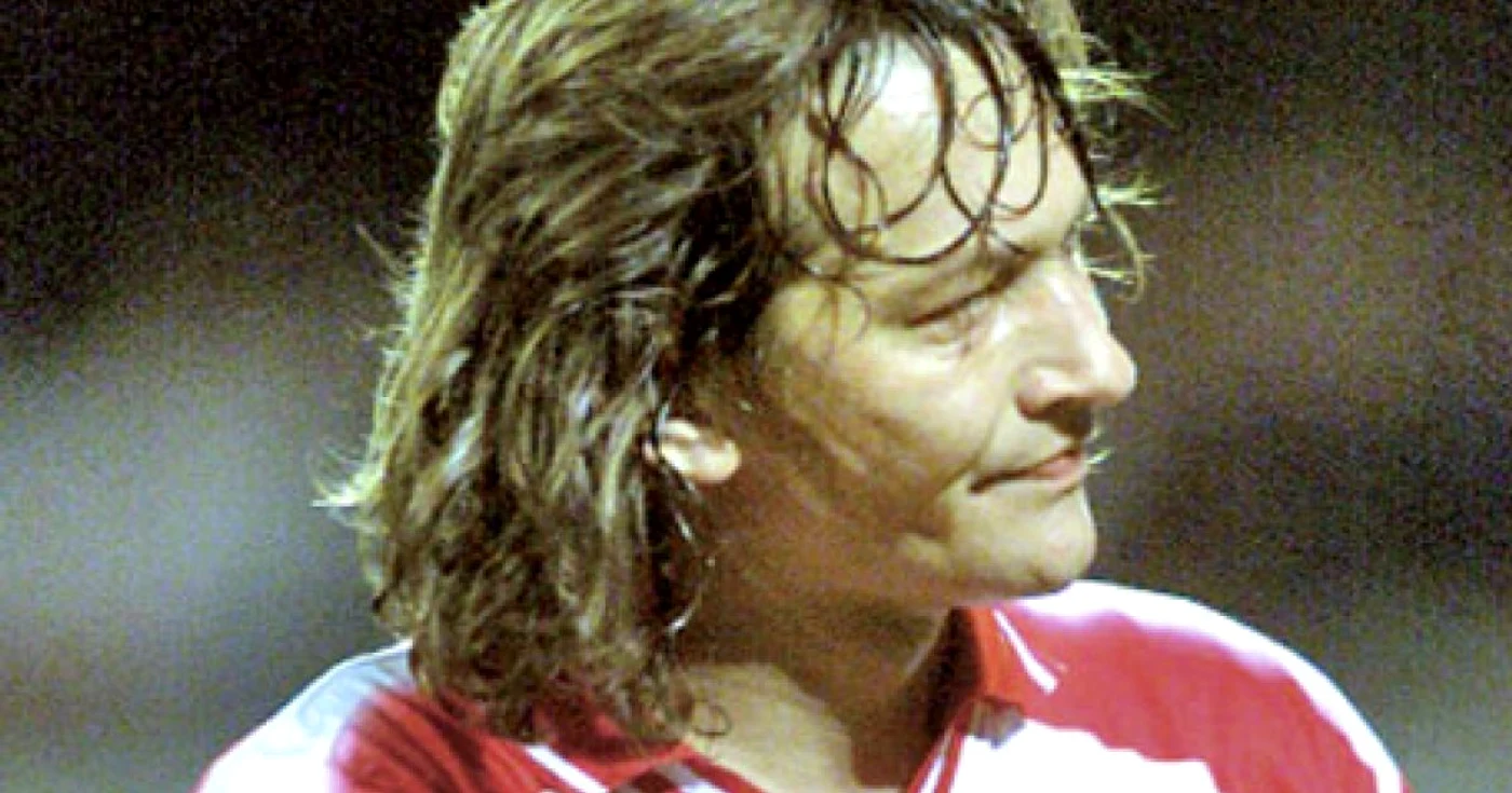 Lupu a jucat la Dinamo între anii 1986-1990, 1995-1997 şi 2000-2001 şi a marcat 25 de goluri