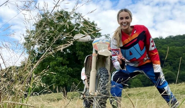 Otniela Sandu participă la cursele de enduro Sursa: Instagram 