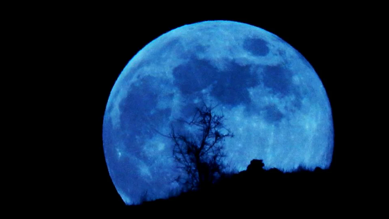 Luna Albastră. FOTO Arhivă