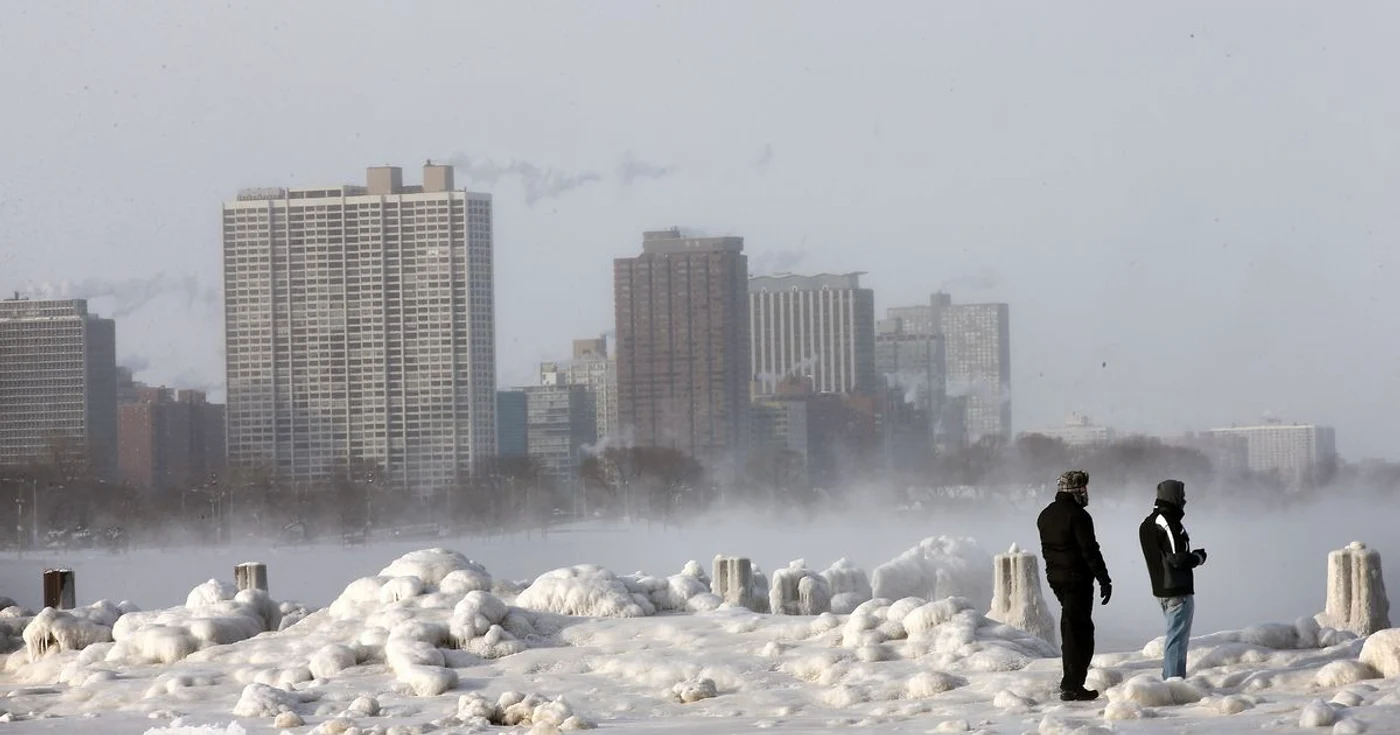 Lacul Michigan a îngheţat complet. FOTO: Huffington Post