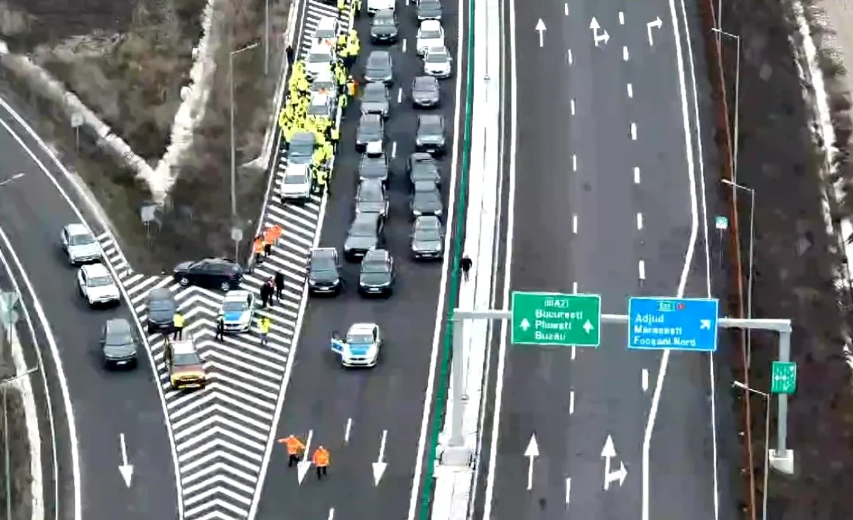 Restricţii de trafic pe două tronsoane din A7 în Vrancea. FOTO: Facebook/Cristian Pistol